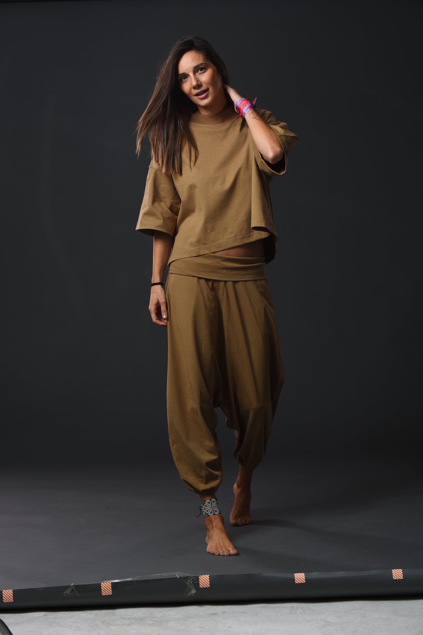 Cosmic crop beige